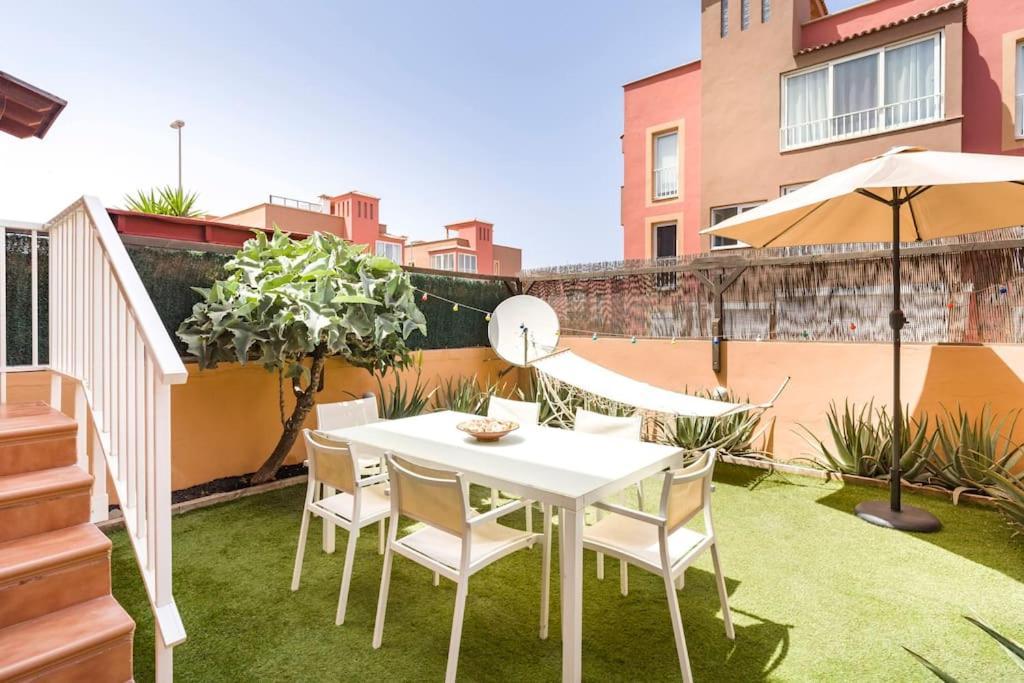 Las Dunas Corralejo Home With Swimming Pool Exterior photo